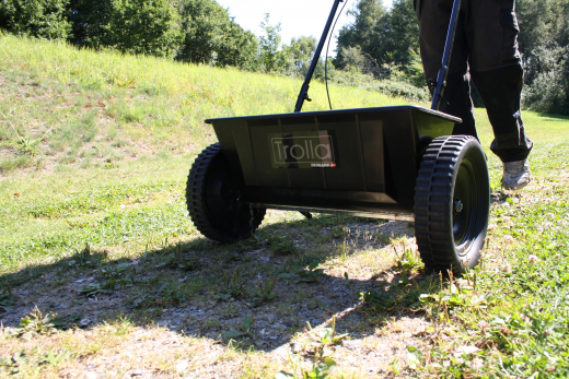 Trolla Walzenstreuer