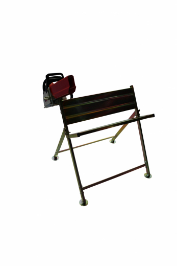 Sägebock mit Motorsägenhalter